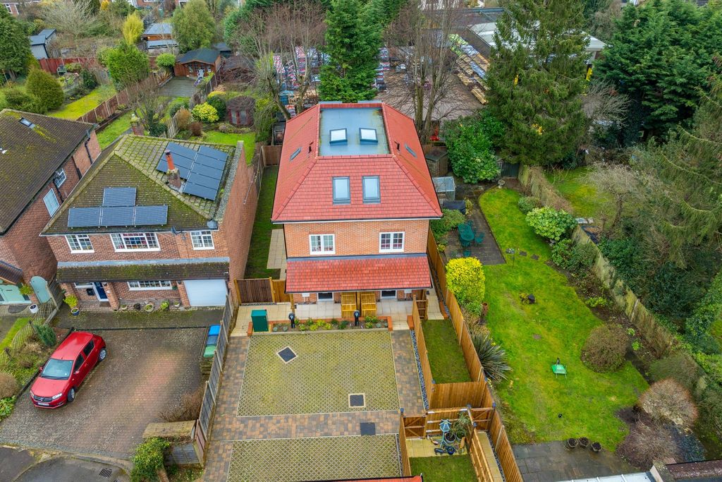 Property photo 3 of 24