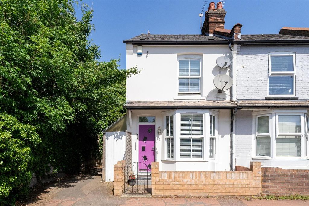 Property photo 1 of 16 001-52 Malden Road.Jpg