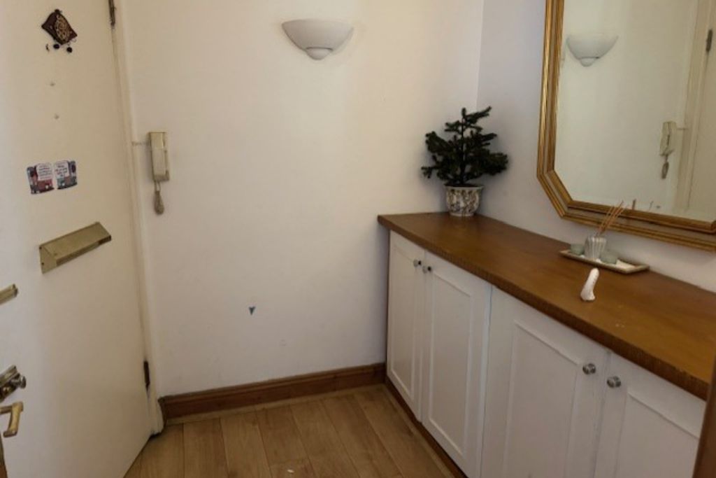Property photo 2 of 7 Image