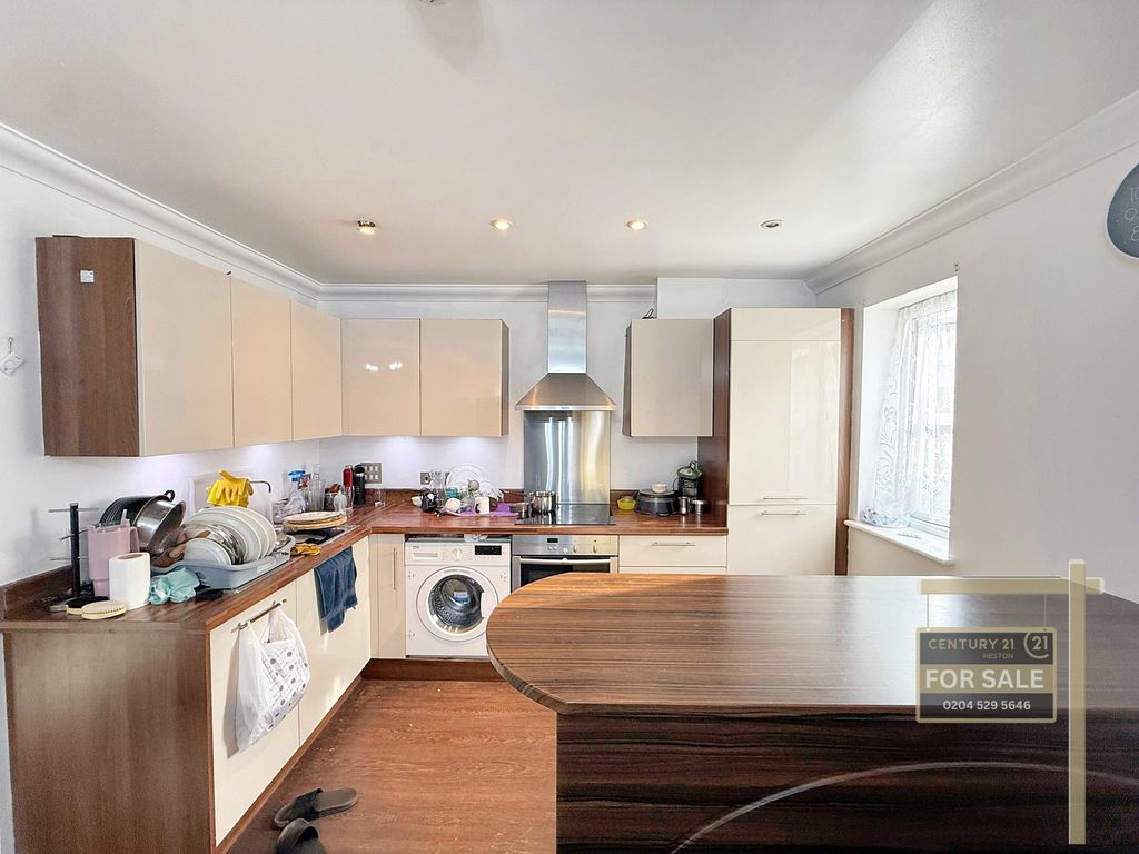 Property photo 3 of 10