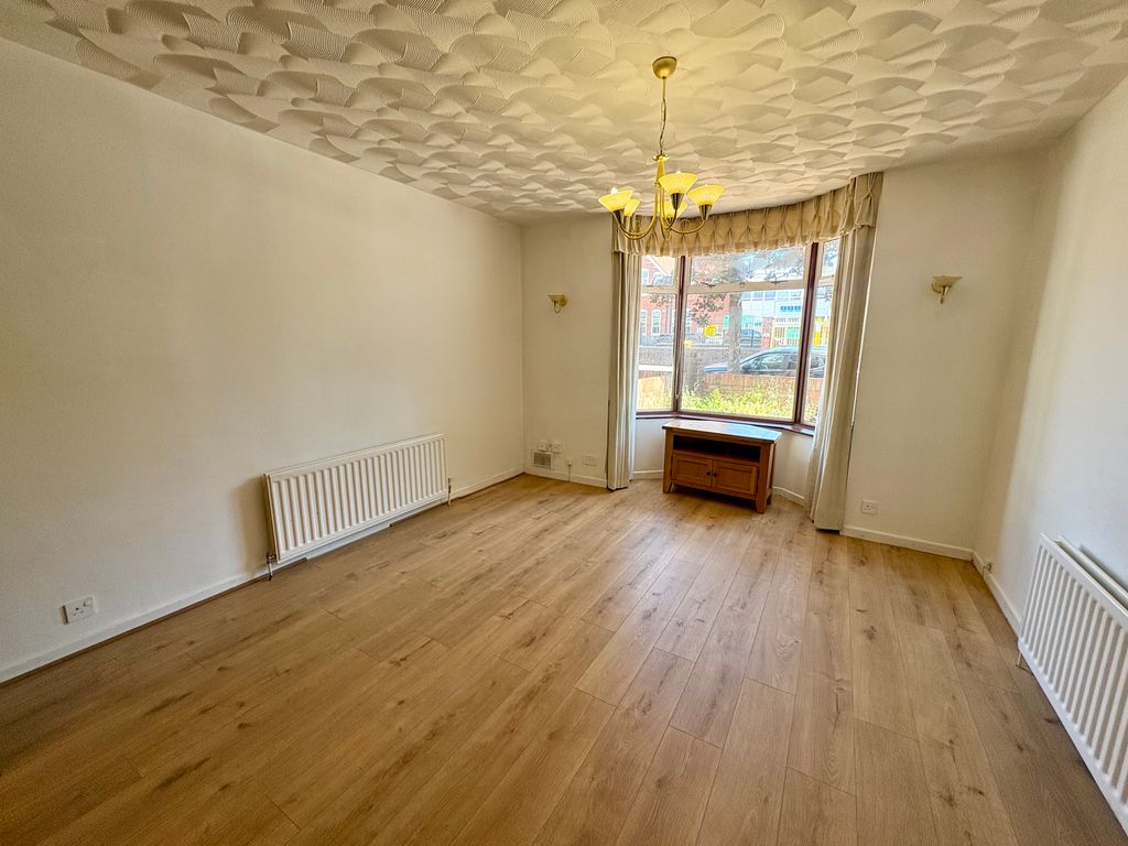 Property photo 3 of 9 Img_5944