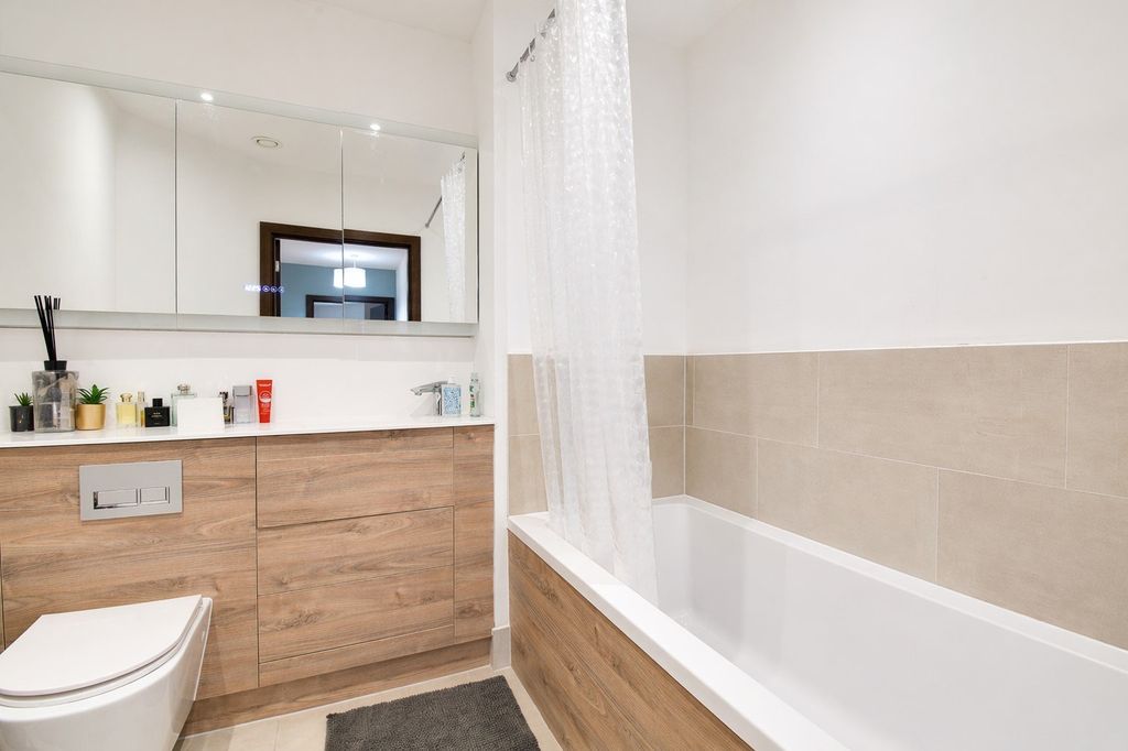 Property photo 3 of 6 Picture No. 06