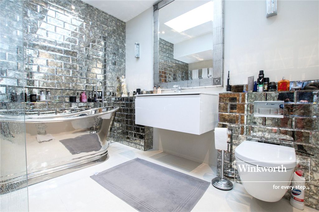 Additional image 13 of 4 bed bungalow for saleBeaufoys Avenue, Ferndown, Dorset BH22
