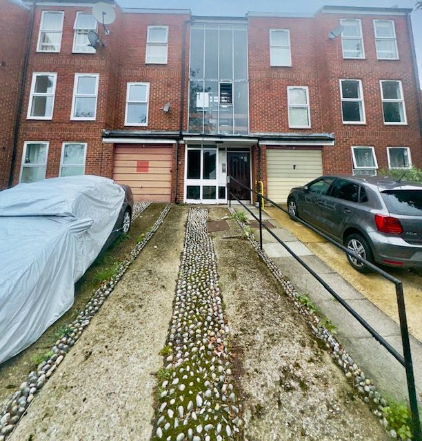 Property photo 1 of 4