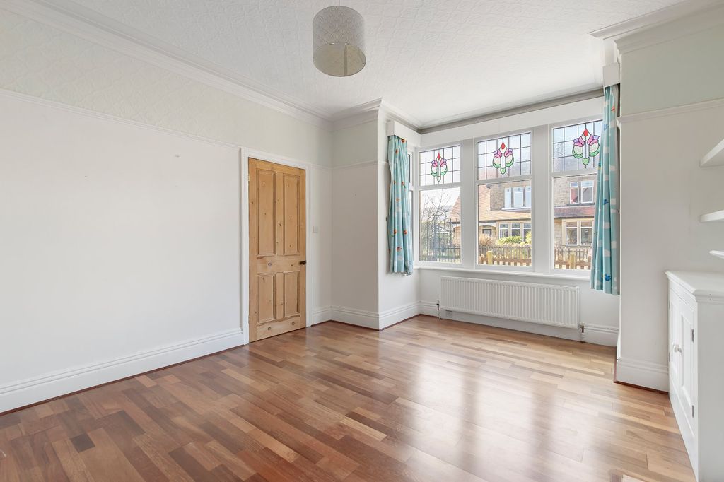 Property photo 2 of 22 Picture No. 35