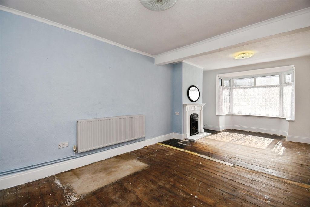 Property photo 2 of 14 Open Plan Lounge / Dining Room