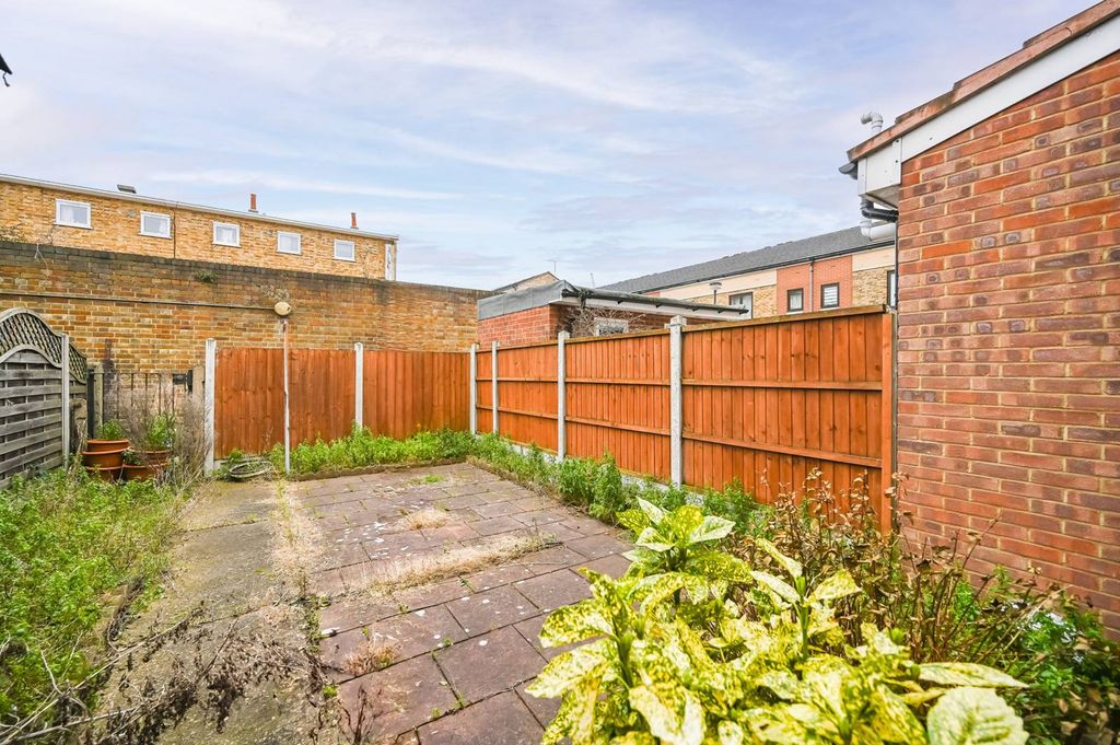 Property photo 3 of 15