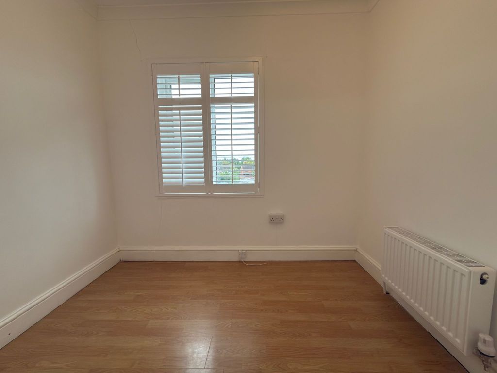 Property photo 2 of 17 A (2)