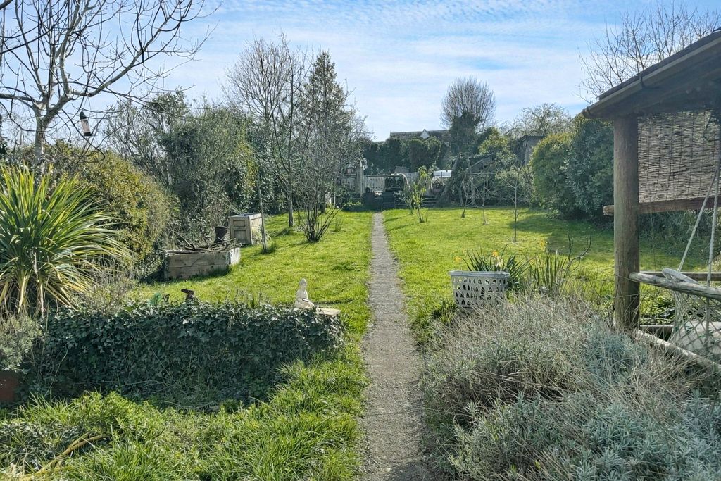 Property photo 2 of 22 Picture No. 83