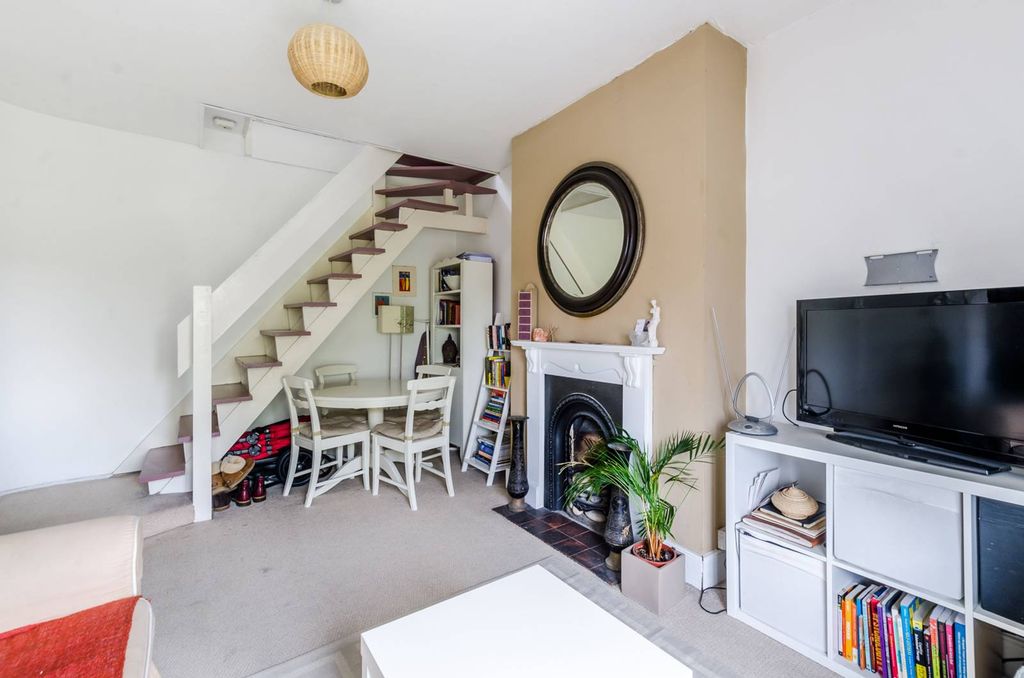 Property photo 1 of 5