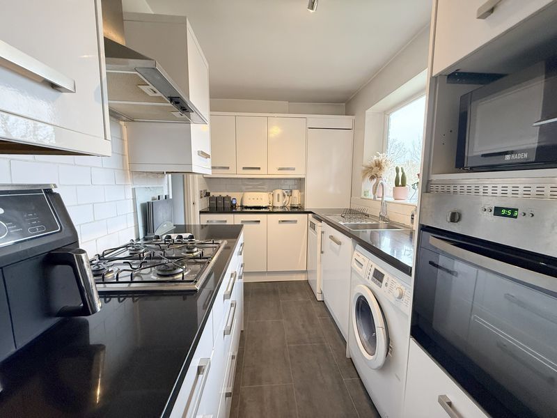 Property photo 3 of 15 Photo 12