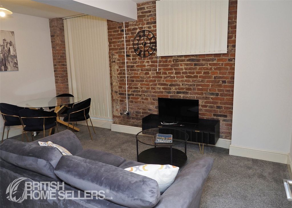 Property photo 3 of 10 Picture No. 12