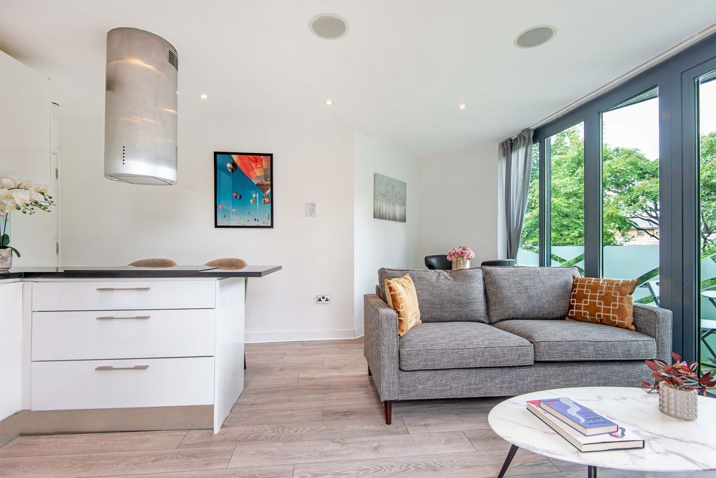 Property photo 2 of 12