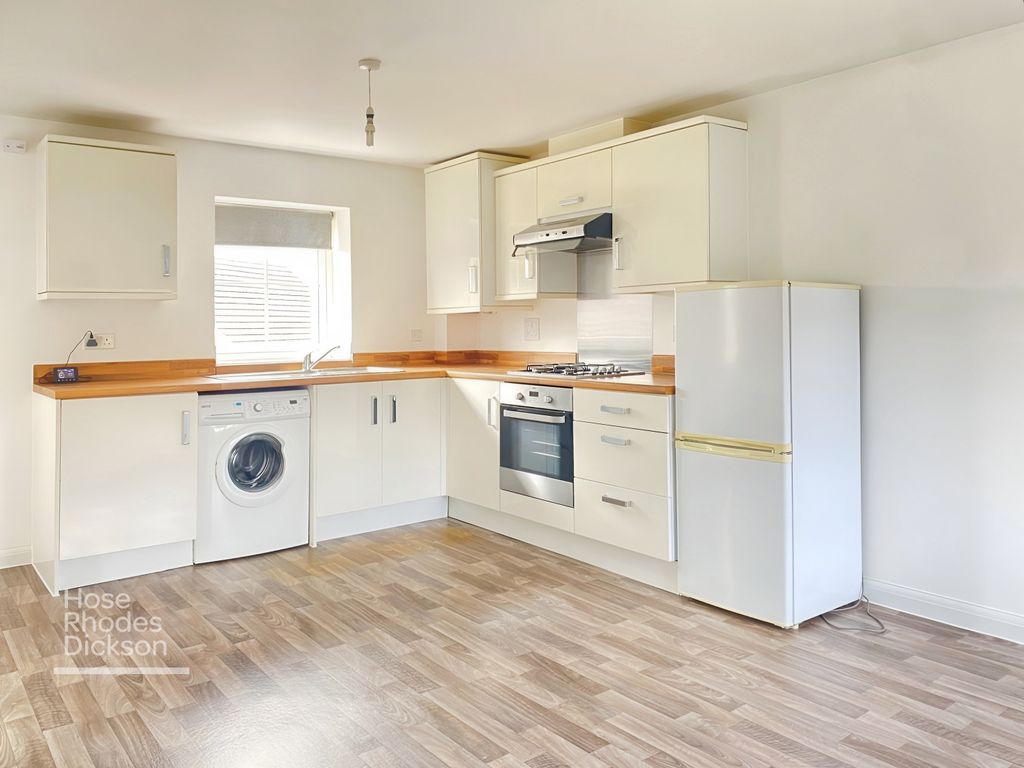 Property photo 2 of 7 Kitchen