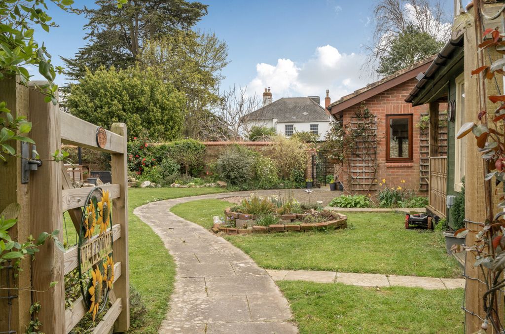 Property photo 2 of 28 2 - 1434956-2-69c2c41...