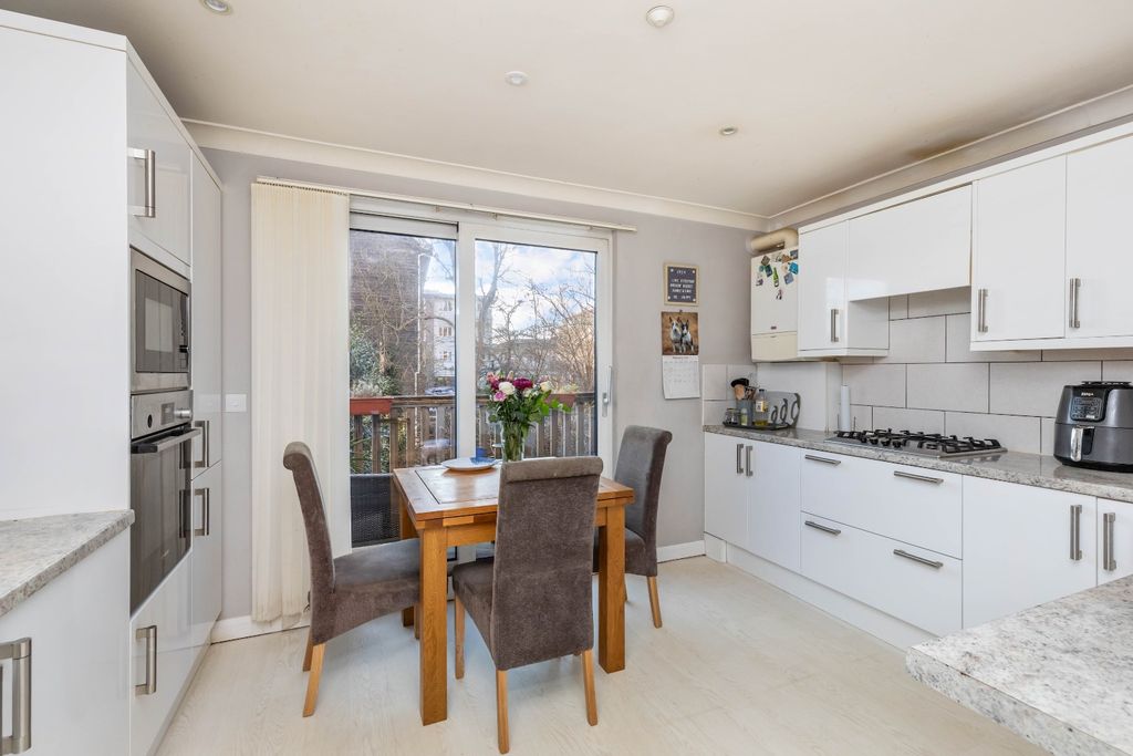 Property photo 2 of 12 5014552