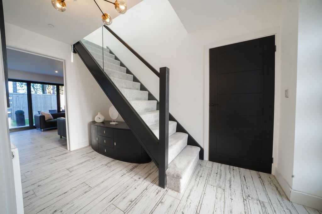 Property photo 2 of 28 Dsc03290