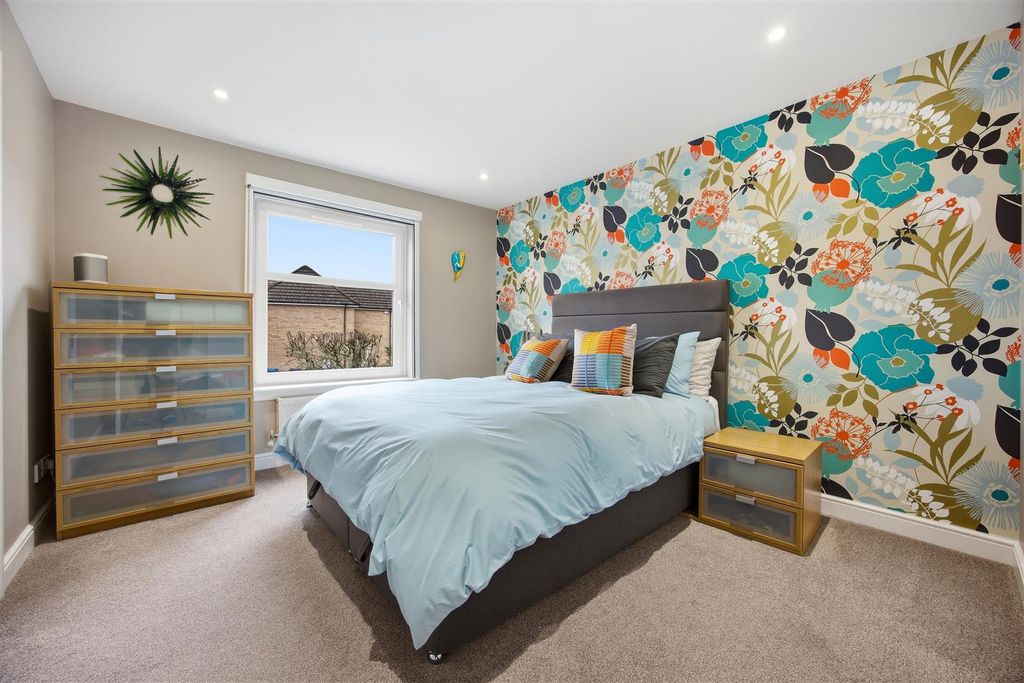 Property photo 3 of 40 201_Briarcroft_Drive_Glasgow_013.Jpg