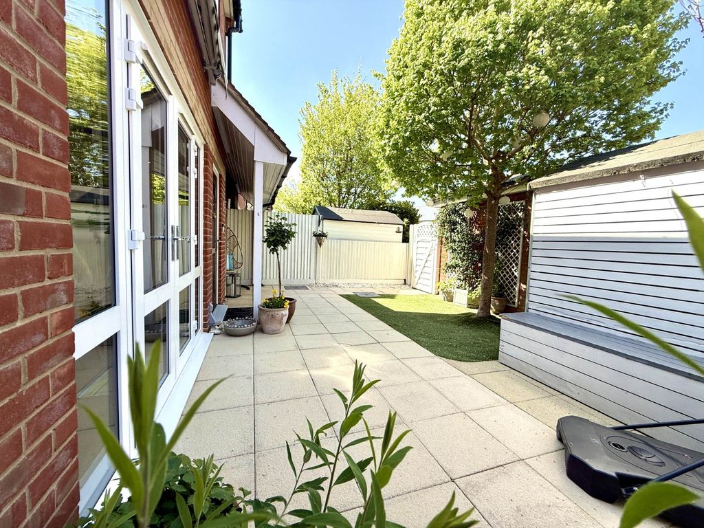 Property photo 3 of 17