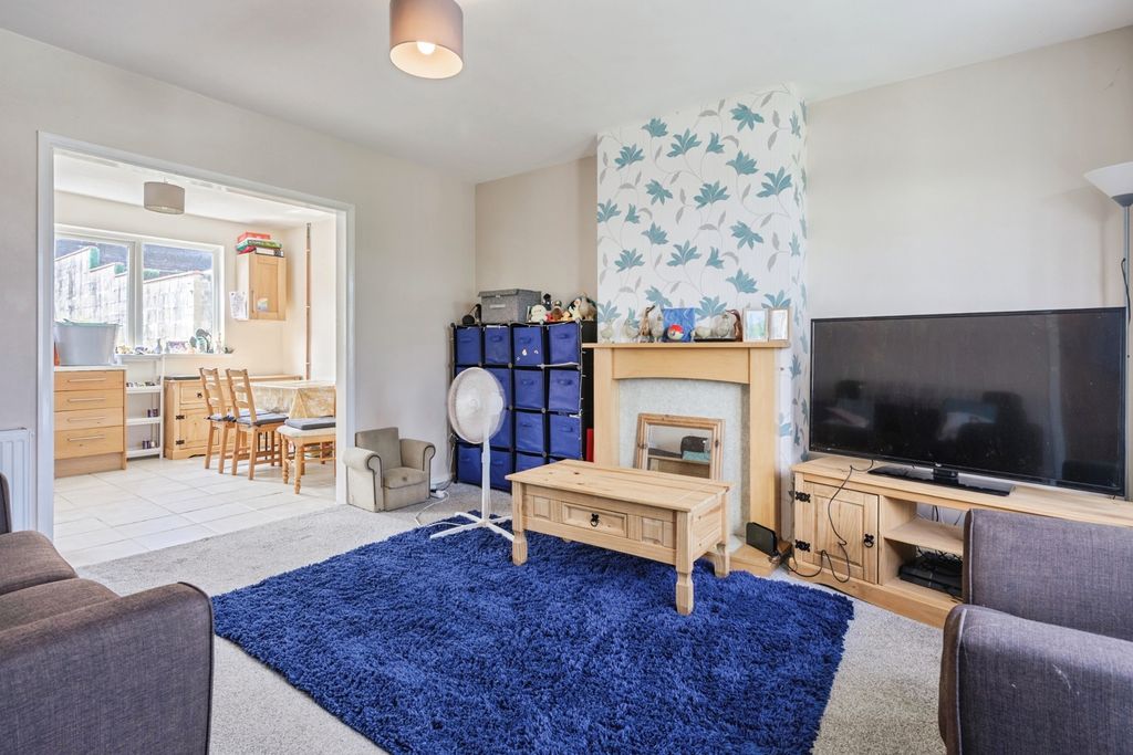 Property photo 3 of 18 Pbox-Img.Jpg