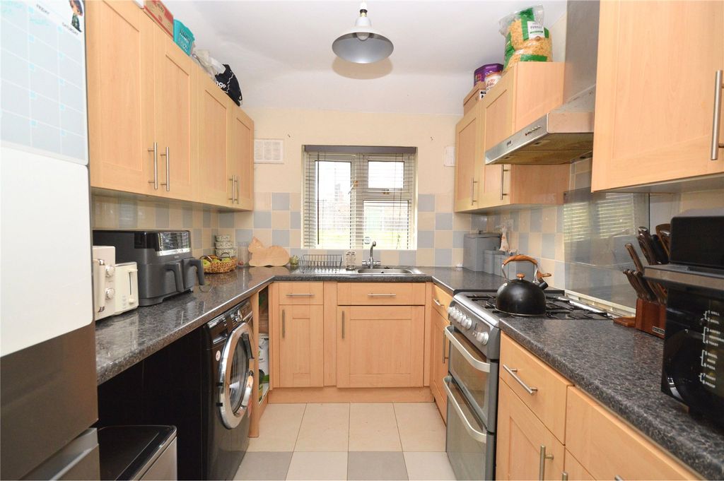 Property photo 3 of 9 Picture No. 12