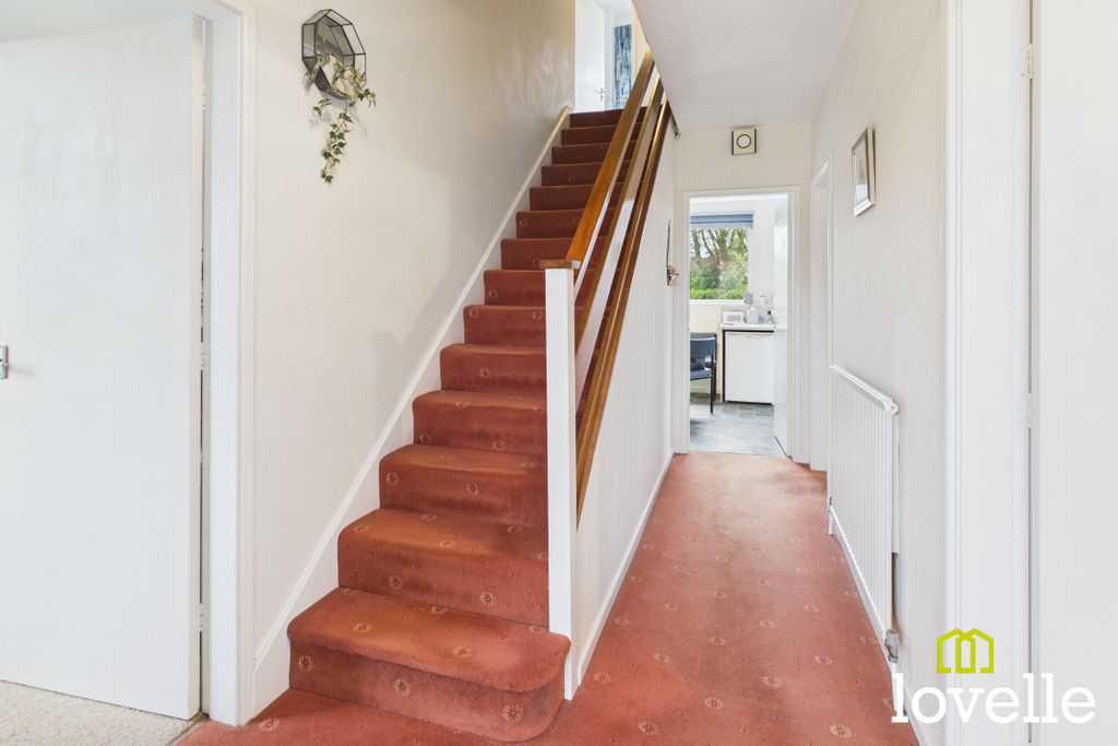 Property photo 3 of 37