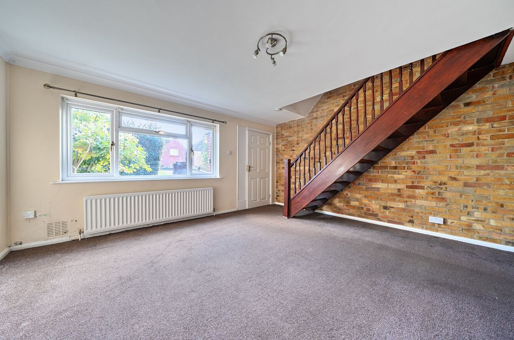 Property photo 3 of 13 1373994-13-6900E5...