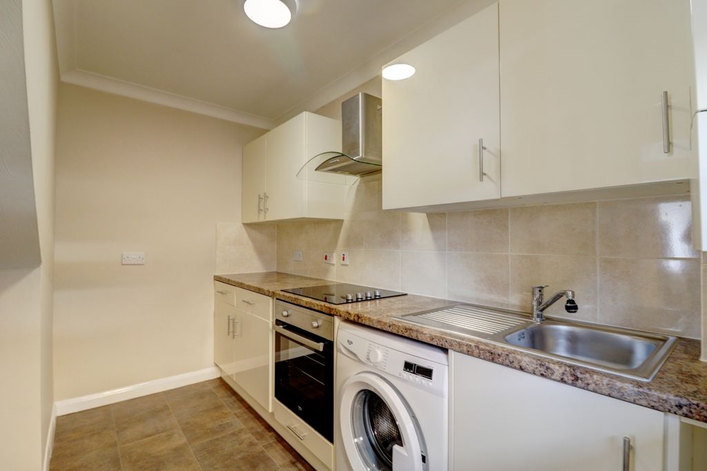 Property photo 2 of 10 Picture No. 04