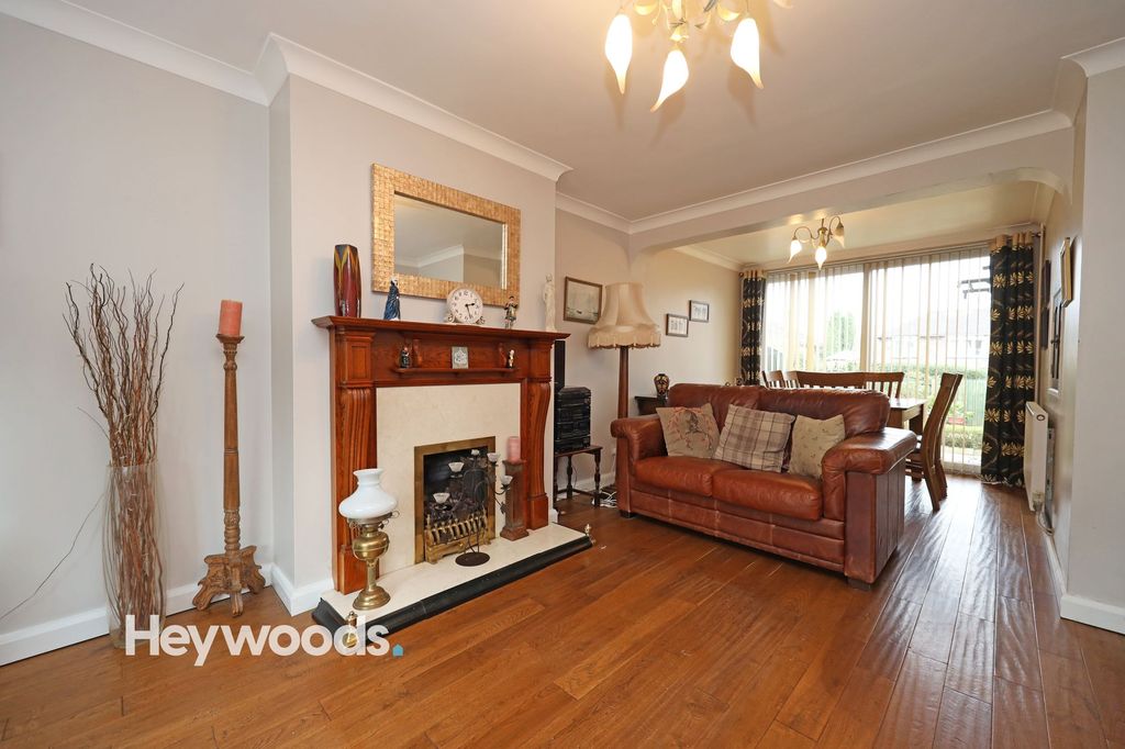 Property photo 3 of 31