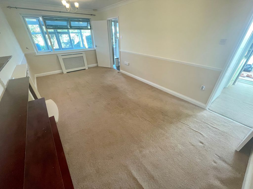 Property photo 2 of 11 View