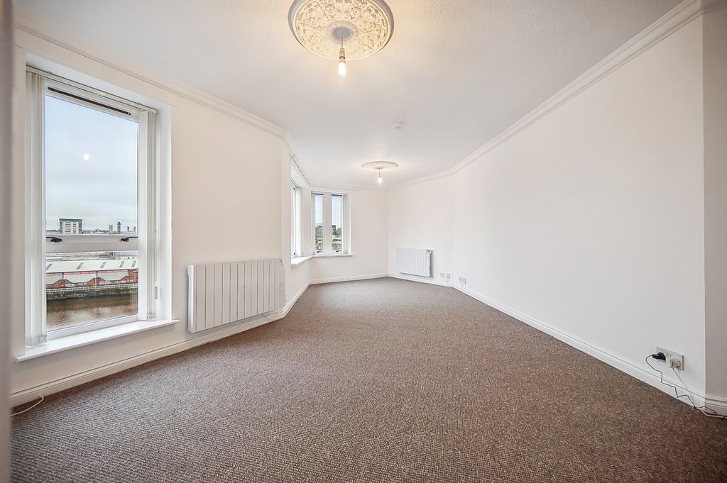 Property photo 2 of 17 3