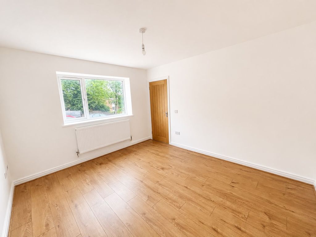 Property photo 3 of 14 Living Room
