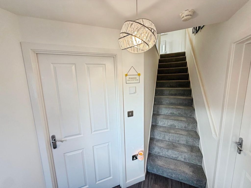 Property photo 3 of 41 1c32Aa19--4B84-A2B3-2Fe0B197D781-35840-00000E1Ea25