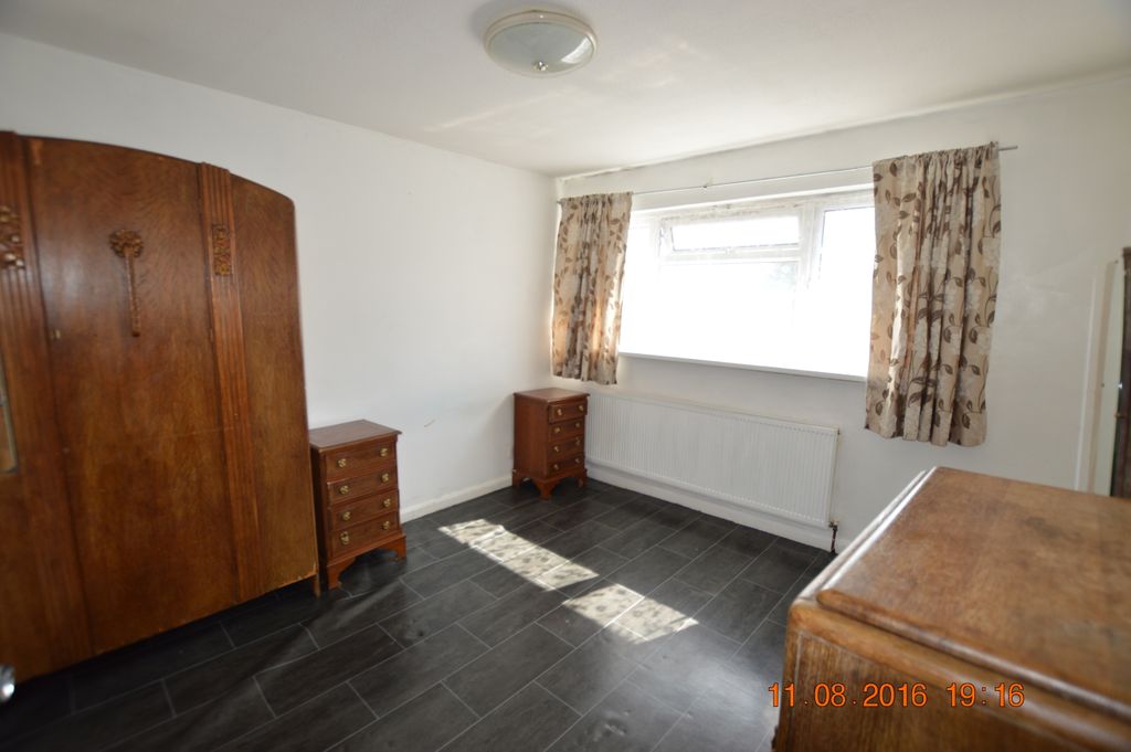Property photo 1 of 4