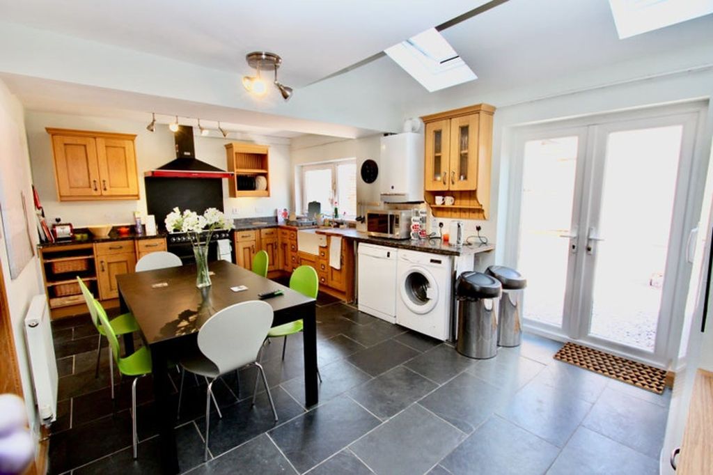 Property photo 3 of 4