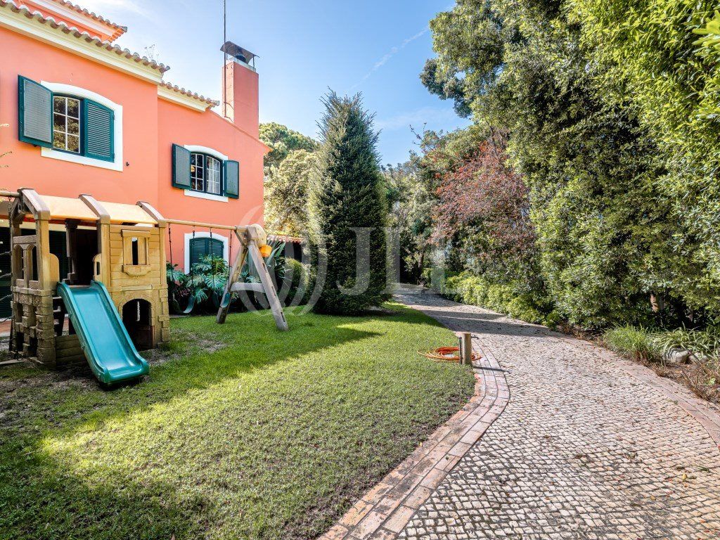 Property photo 3 of 26