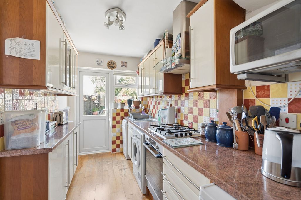 Property photo 3 of 13
