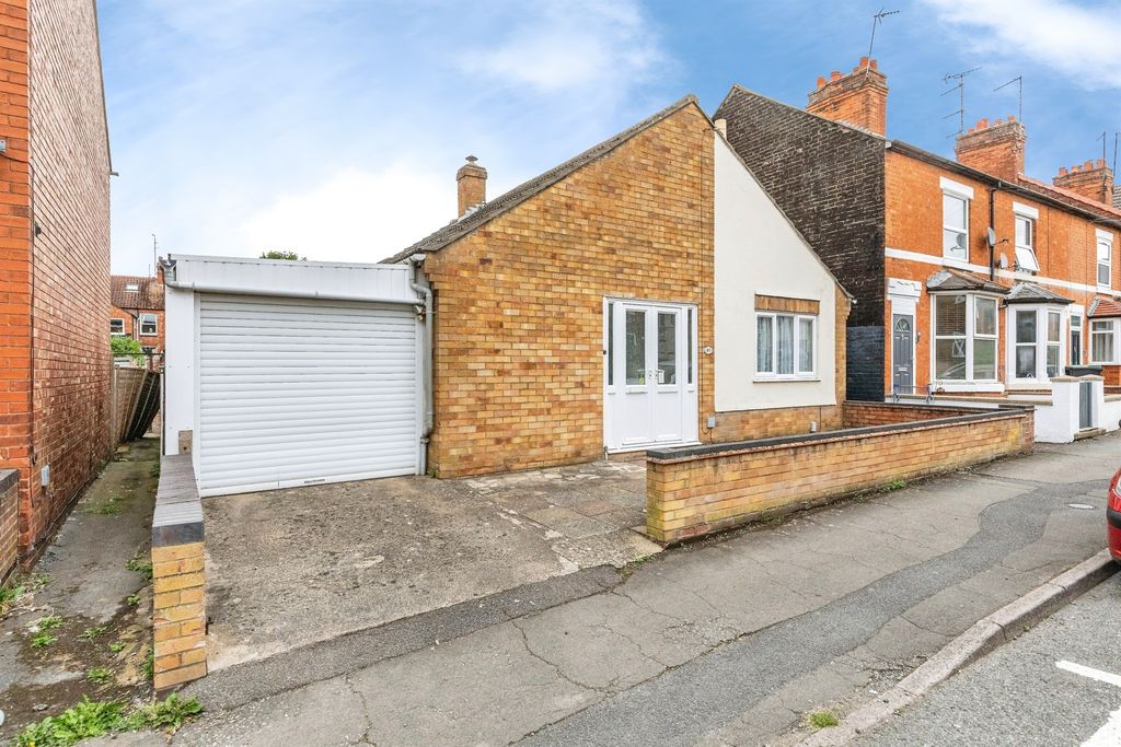Property photo 1 of 16