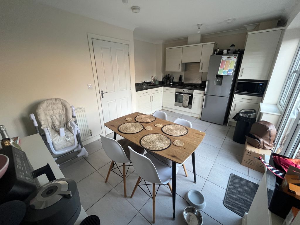 Property photo 3 of 10 Img_9130