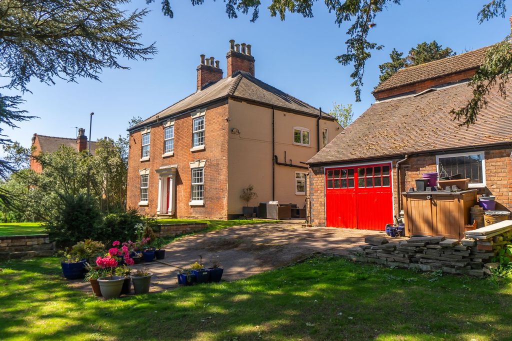 Property photo 2 of 25 3