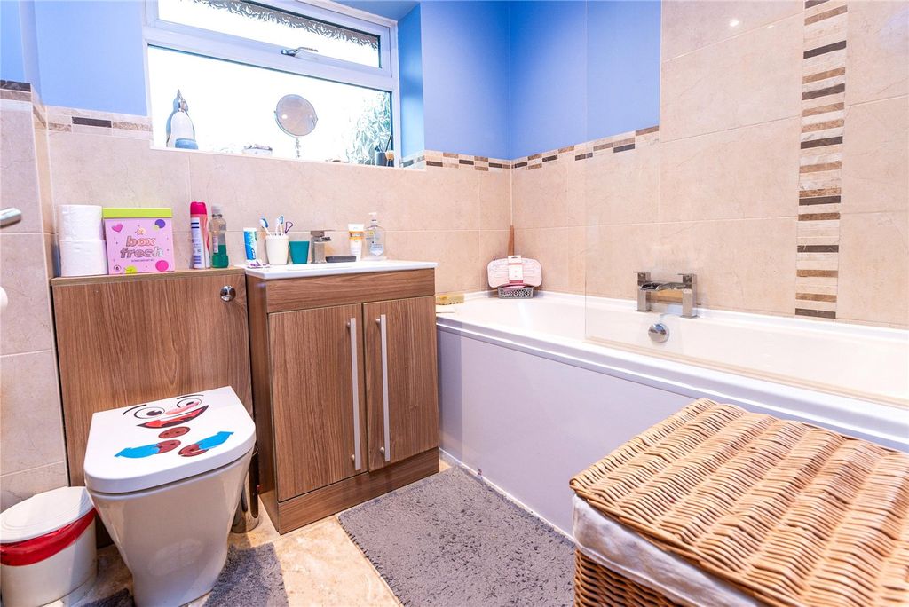 Property photo 3 of 33 Picture No. 31