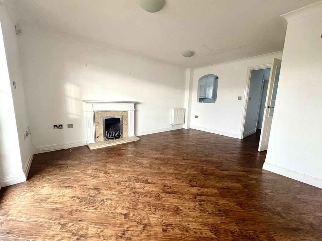 Property photo 2 of 13 Img_9434