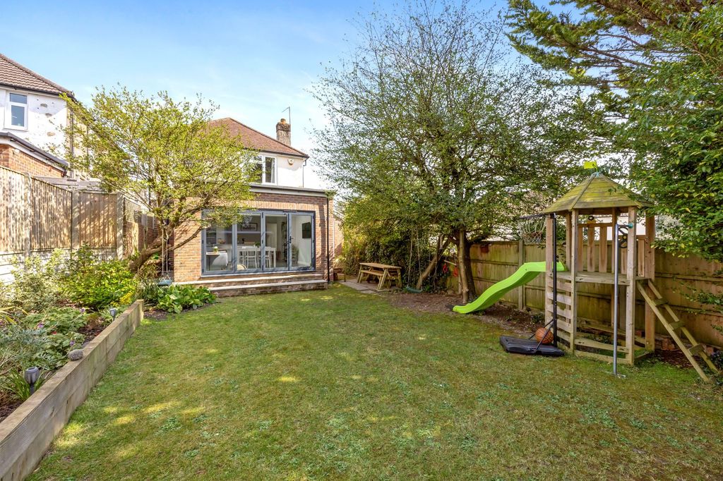 Property photo 3 of 23