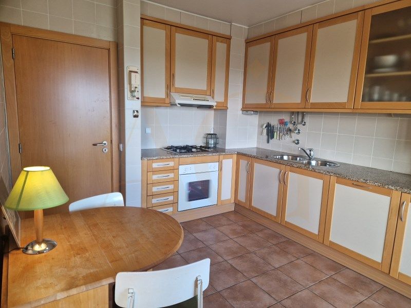 Property photo 2 of 31