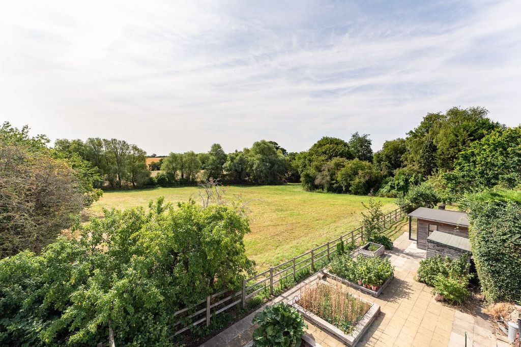 Property photo 2 of 36