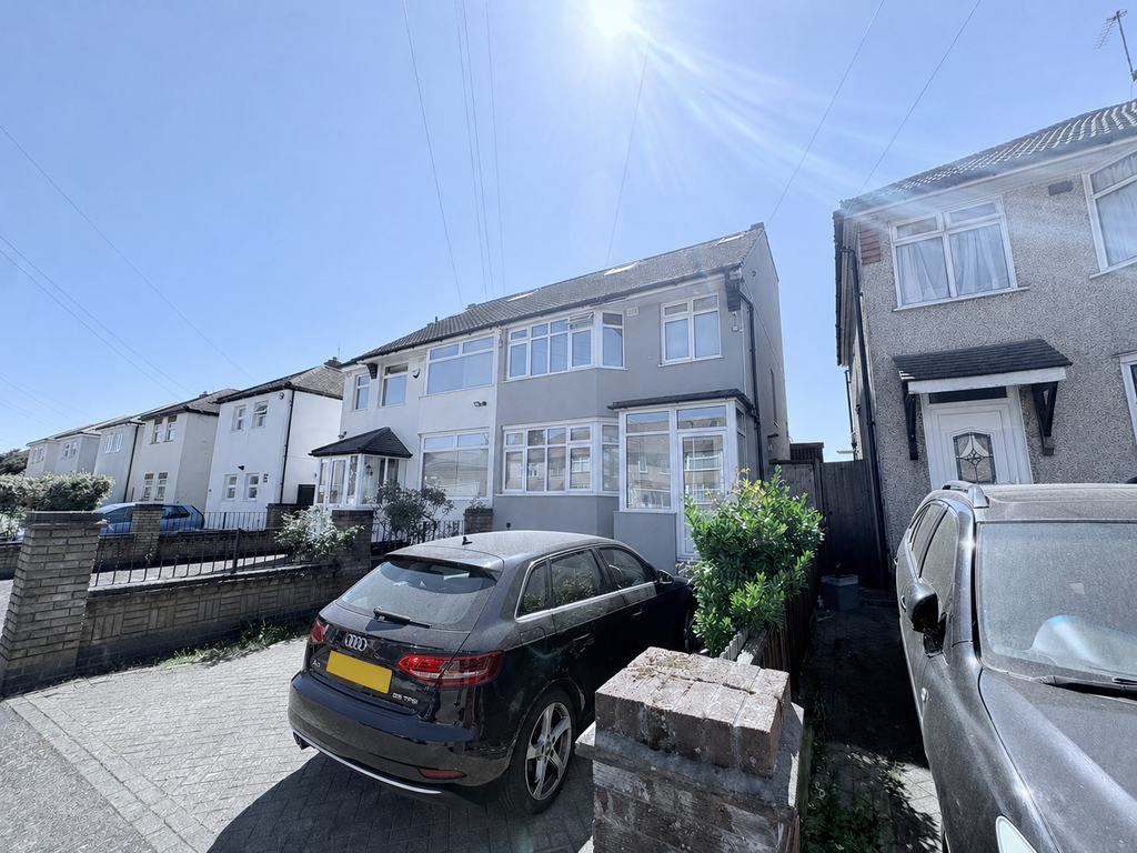 Property photo 1 of 33 66A70B5B-D6Eb-4646-B536-64Aa3019Afb3