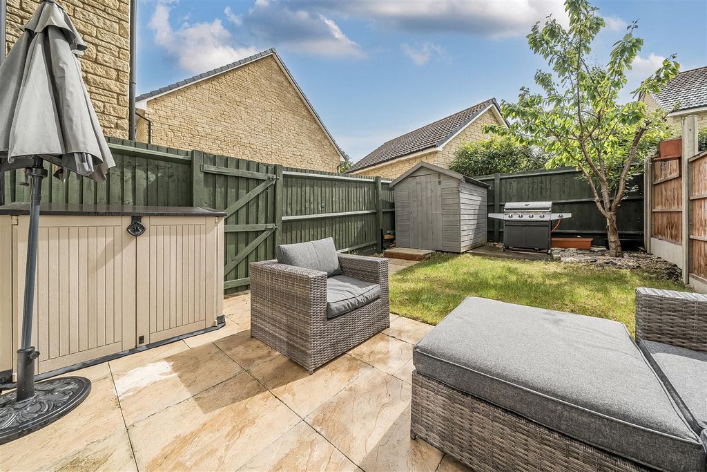 Property photo 2 of 22 Rear Garden