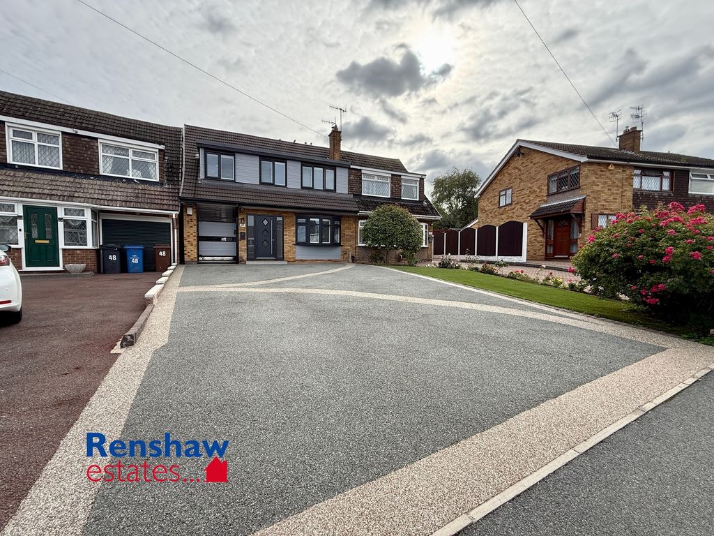 Property photo 2 of 22 F (2)