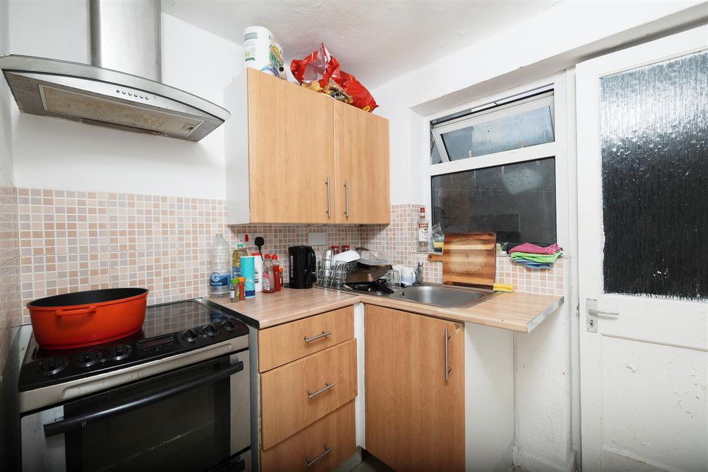 Property photo 3 of 8 0007.Jpg