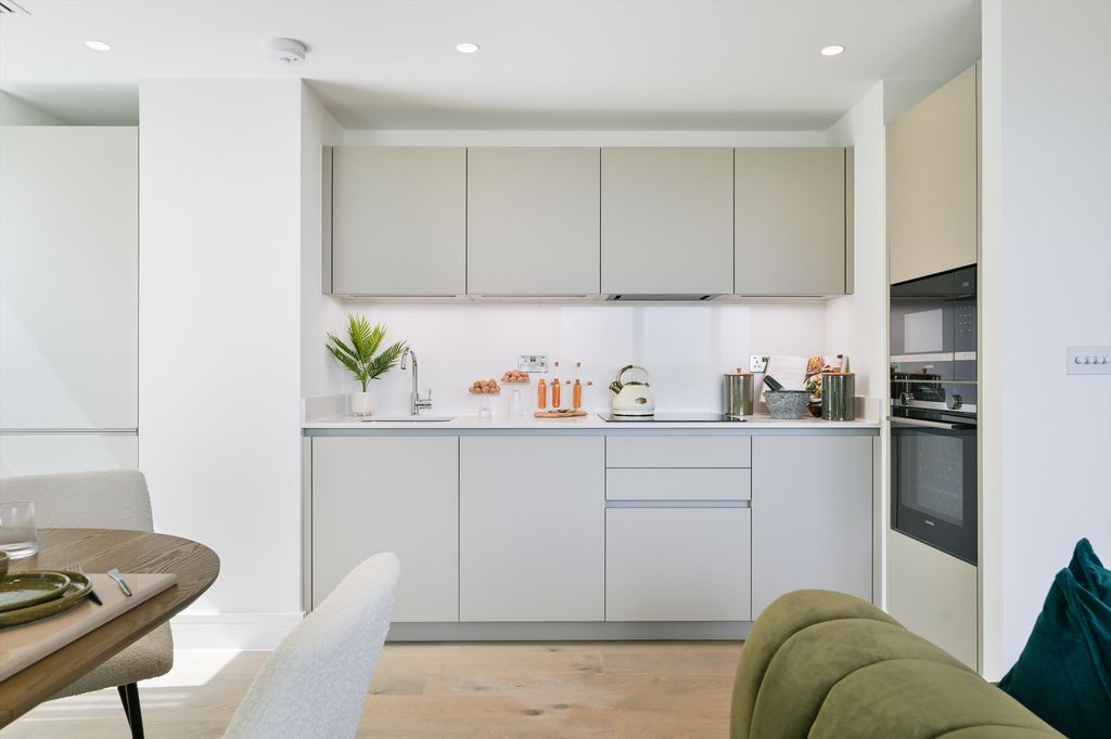 Property photo 2 of 14 Image